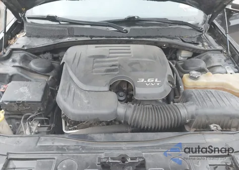 2013 Chrysler 300C John Varvatos Limited Edition from USA, damaged, VIN 2C3CCADG3DH743761